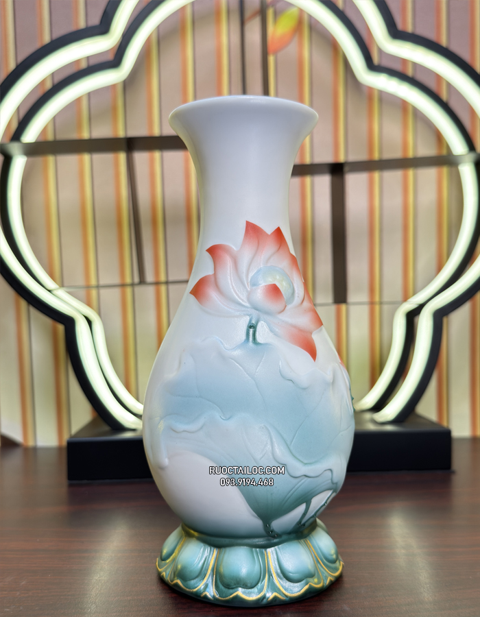 bình bông sứ hoa sen xanh đẹp