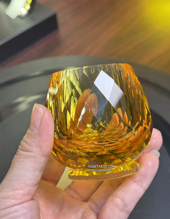 chum có nắp lưu ly vàng ngọc đẹp