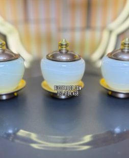 chum có nắp bằng đá tự nhiên trắng xanh đẹp