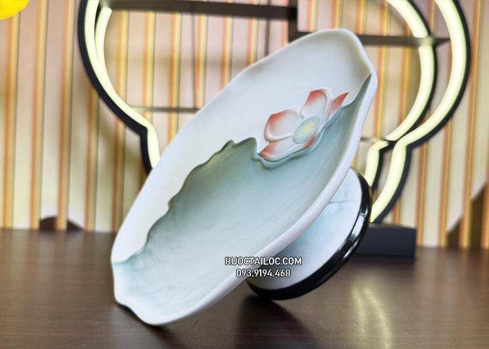 Dĩa trái cây thờ cúng sứ trắng họa tiết sen xanh đẹp