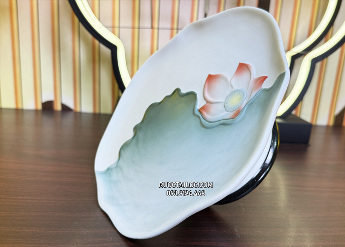 Dĩa trái cây thờ cúng sứ trắng họa tiết sen xanh đẹp