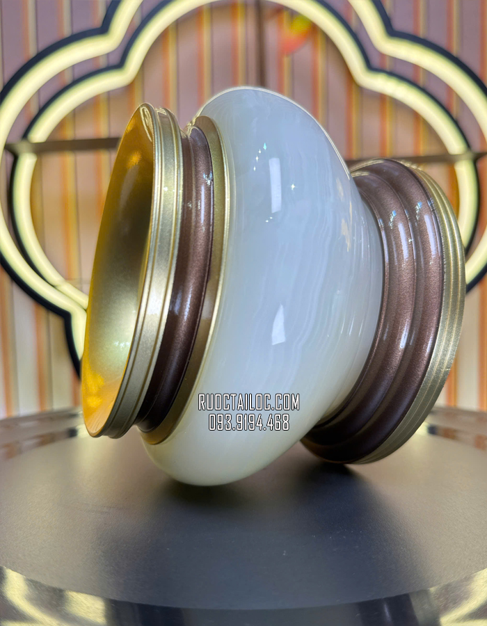 lư hương thờ cúng bằng đá tự nhiên trắng xanh đẹp