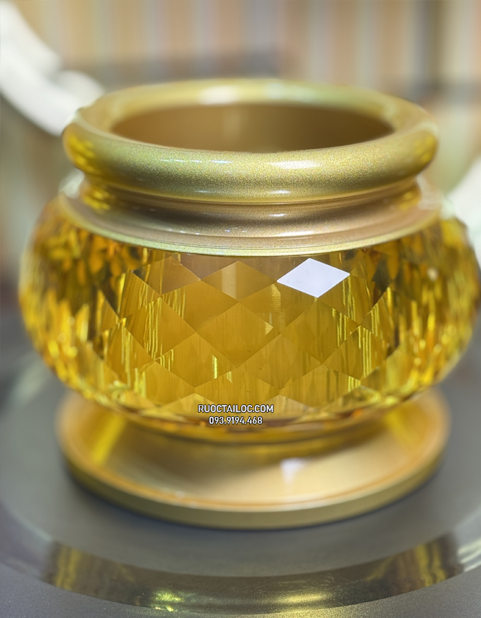 lư hương thờ cúng bằng lưu vàng ngọc đẹp
