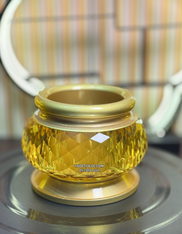 lư hương thờ cúng bằng lưu vàng ngọc đẹp