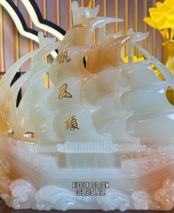 thuận buồm xuôi gió ngọc màu cẩm thạch đẹp