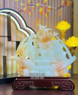thuận buồm xuôi gió ngọc màu cẩm thạch đẹp