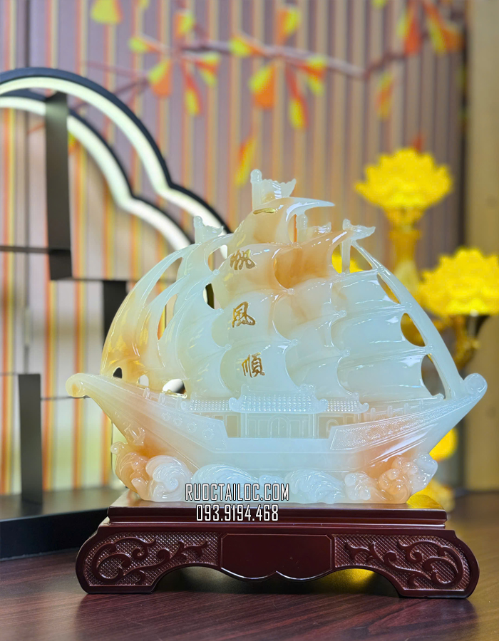 thuận buồm xuôi gió ngọc màu cẩm thạch đẹp