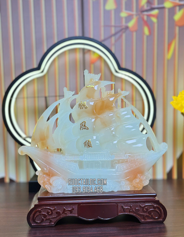 thuận buồm xuôi gió ngọc màu cẩm thạch đẹp