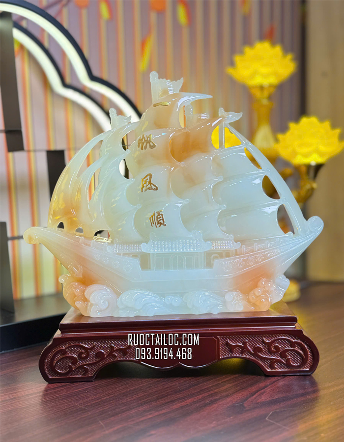 thuận buồm xuôi gió ngọc màu cẩm thạch đẹp