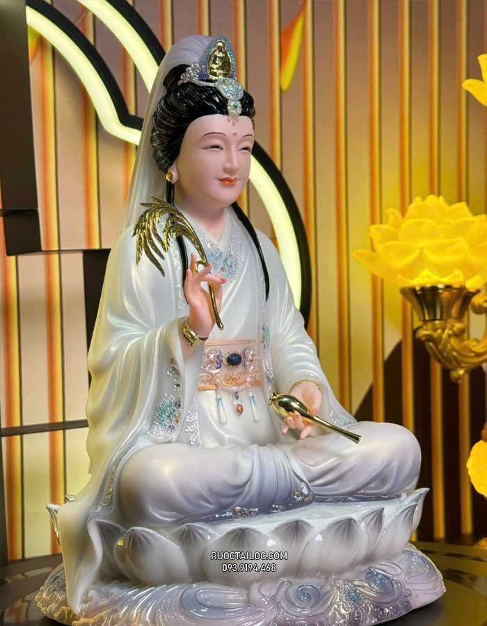 Tượng Quan Âm Bồ Tát Bằng bột đá vẽ gấm phủ mờ đẹp