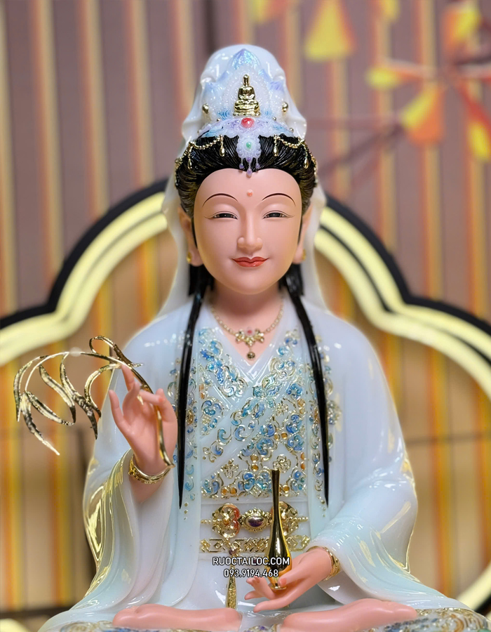 Tượng Quan Âm Xanh Viền Vàng Đế Mây Sóng Nước đẹp