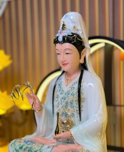 Tượng Quan Âm Xanh Viền Vàng Đế Mây Sóng Nước đẹp