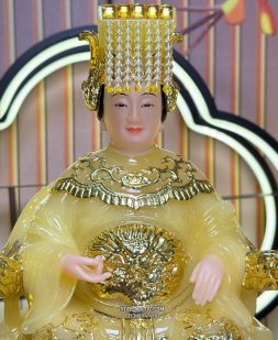 Tượng Thiên Hậu Thánh Mẫu bằng bột đá thạch anh đẹp