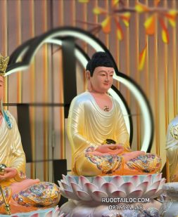 tôn tượng ta bà tam thánh bằng composite vẽ gấm vàng sen nở đẹp