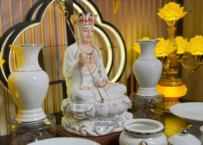 Tượng Địa Tạng Bồ Tát bằng sứ trắng sen hồng đẹp