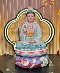 tượng Quan Âm Bồ Tát bằng sứ vẽ gấm xanh đẹp