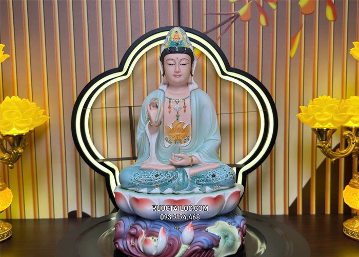 tượng Quan Âm Bồ Tát bằng sứ vẽ gấm xanh đẹp