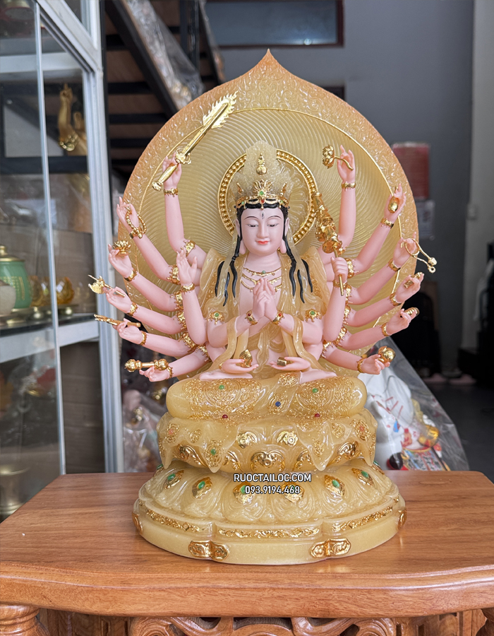 tượng Bồ Tát Chuẩn Đề bằng bột đá thạch anh đẹp