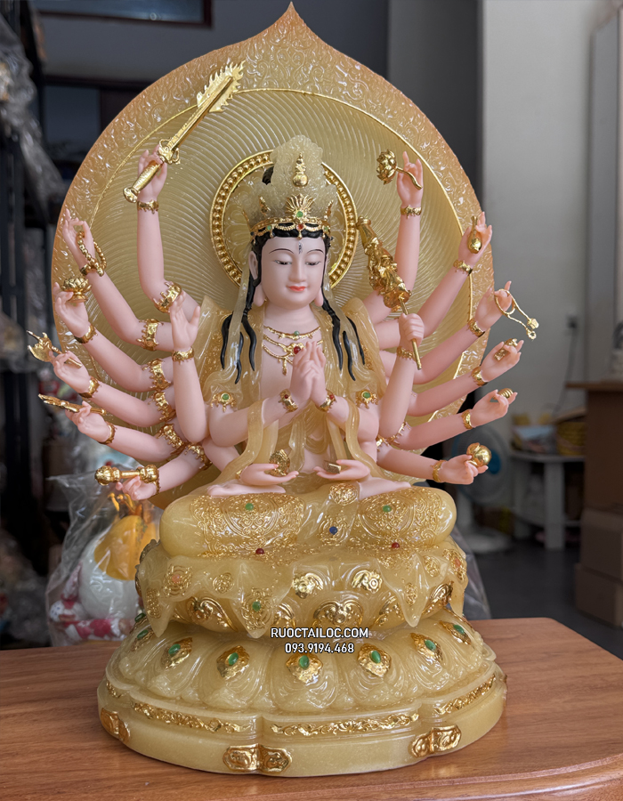 tượng Bồ Tát Chuẩn Đề bằng bột đá thạch anh đẹp