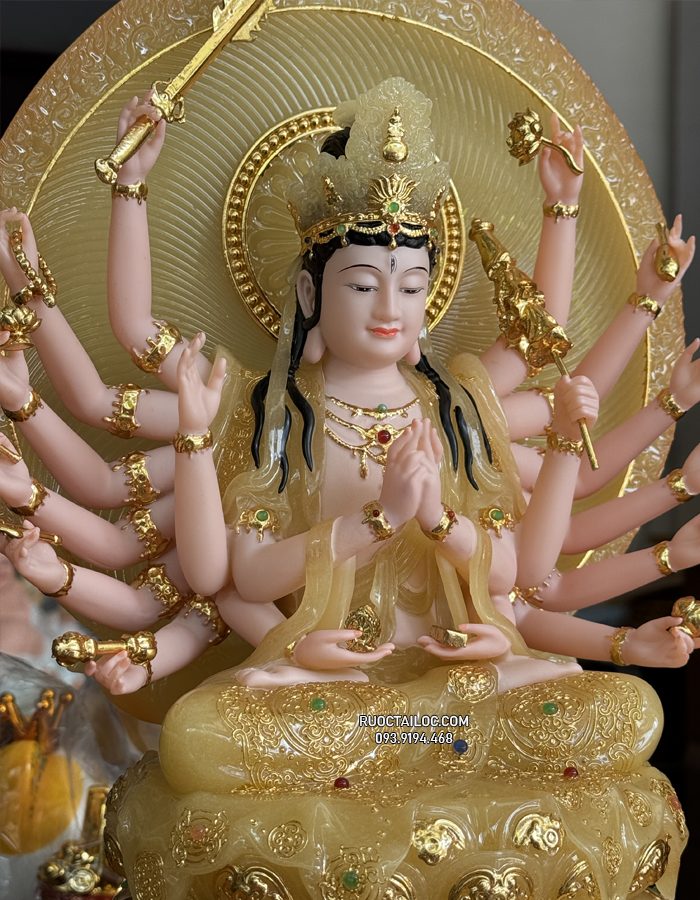 tượng Bồ Tát Chuẩn Đề bằng bột đá thạch anh đẹp
