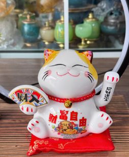 mèo thần tài cầm quạt đẹp