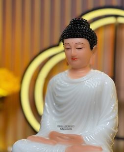 tôn tượng Bổn Sư Thích Ca Mâu Ni bằng bột đá trắng đẹp